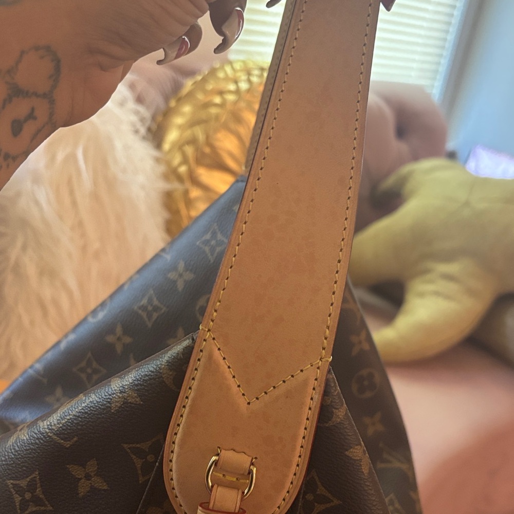 Louis Vuitton Monogram Canvas Crescent Shoulder Bag with Vachetta Strap - Picture 6 of 7
